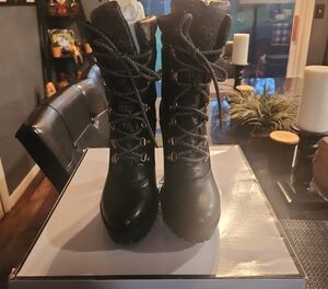 Guess Black Lace-Up Boots Modern Design